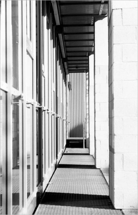 High contrast architectural detail, 2021. Source OP &amp; Photo:  © Wolfram Mikuteit  Shot with Cont