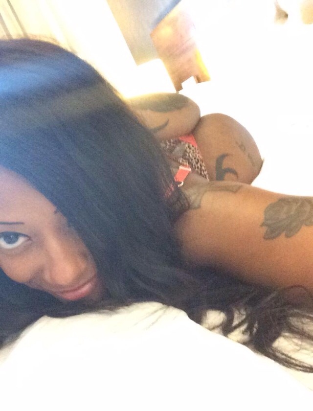 evans601:  #thickthursday: @therealdassxxx