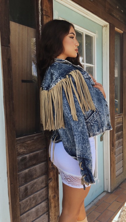 ladiosa-jade:  Go shop my look at TrevStudio.bigcartel.com 🌵✨🌹👸🏽