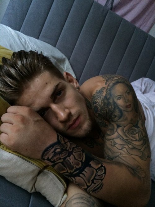 extra0rd1nary-belleza:  Igor Stepanov http://extra0rd1nary-belleza.tumblr.com/