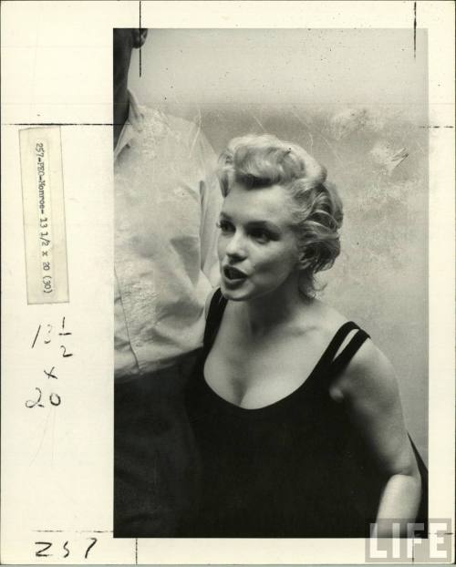 Marilyn Monroe and a bit of Arthur Miller(Robert W. Kelley. 1958)