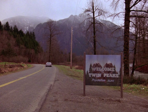 tobyvvong:Twin Peaks - Pilot (1990)dir. David Lynch