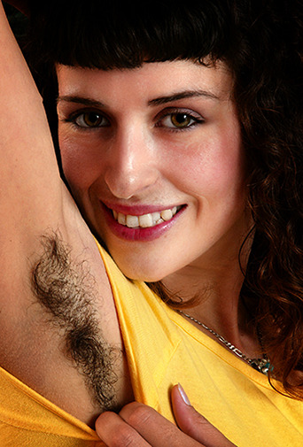 lovemywomenhairy:  Nature girl relaxing at home!! 