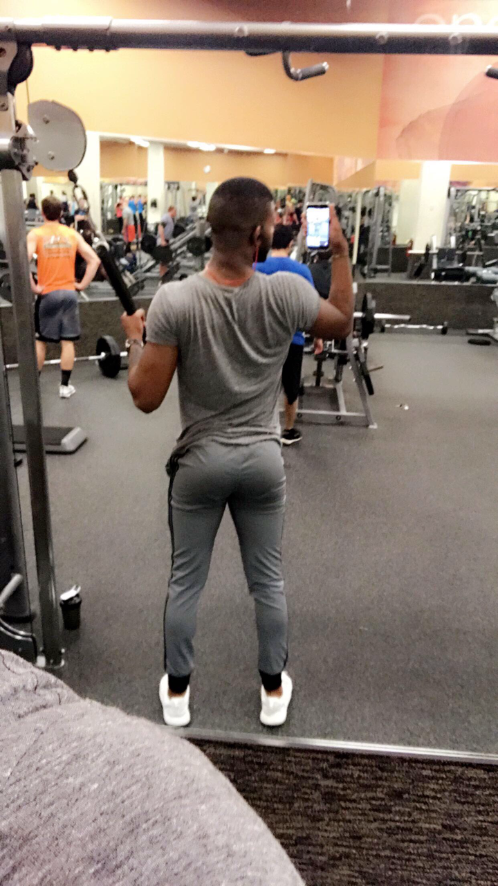 shinobiju:  I be up in the gym 😜
