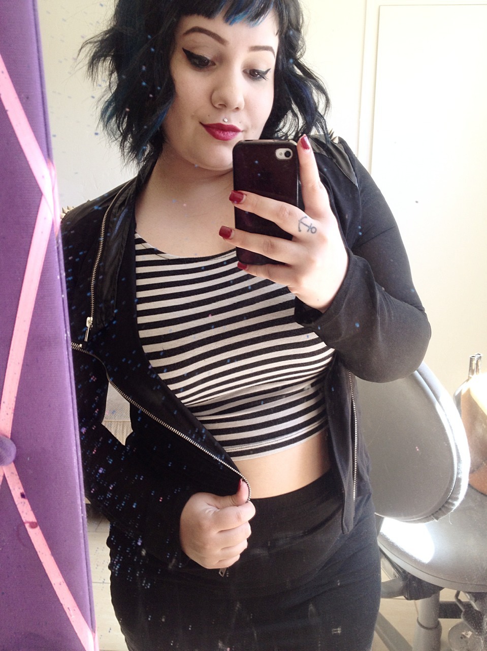 affirmati0n0fserenity:  Selfie from today ✌️