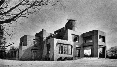 danismm:  Residence of Joseph M. Patterson. Ossining, New York 1930. Arch.  Raymond M. Hood.   @empoweredinnocence 