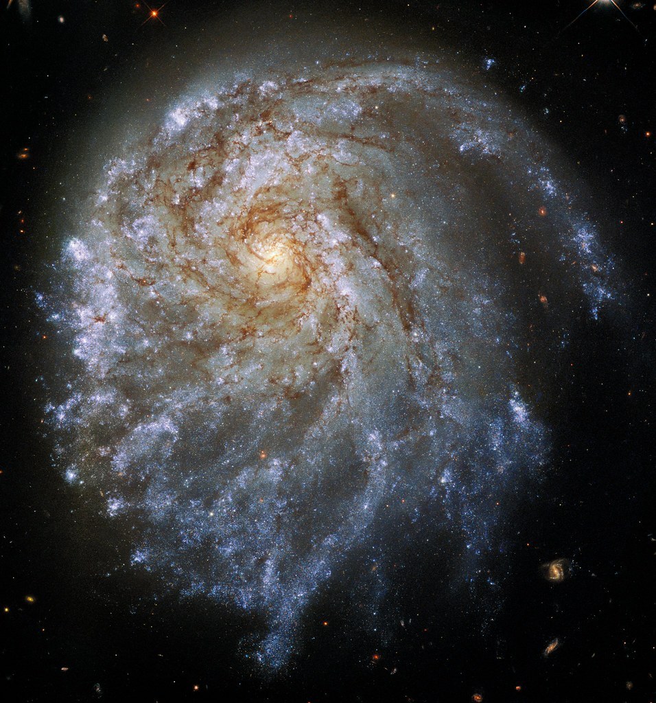 Hubble Views Lopsided Galaxy NGC 2276 by NASA’s Marshall Space Flight Center