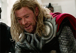 chlorinegreen:eldritch-crone:Steve using the shield on Tony’s heart   ||   Thor using Mjolnir on Ton