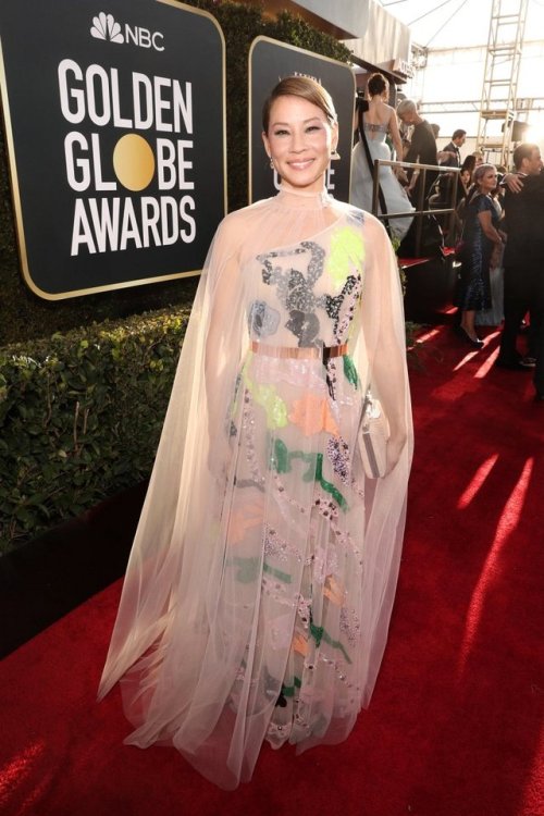 elementarystan: Lucy Liu arrives at the Beverly Hilton for the 2019 Golden Globes (Jan 6)