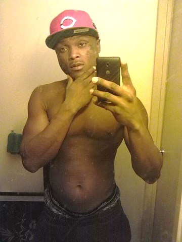 sexiboyz:  traps-n-trade:  Keep da Submissions cummin    Traps-N-Trade follow us