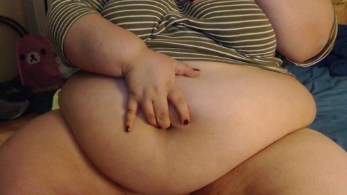 XXX cute-fattie: i just took so many pictures. photo