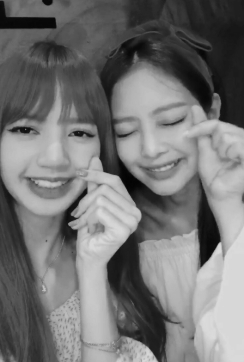 jenlisa wallpapers {for cellphone}like if you saverequest more hereenjoy!