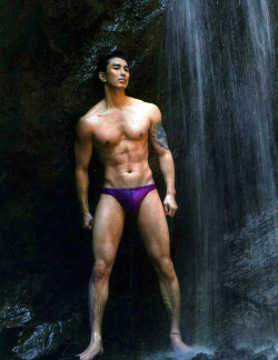 auberonbc:  For more Gorgeous Asian Men visit : http://auberonbc.tumblr.com/archive