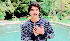 darylbeths-blog:@tylergposey: I always burn my fucking toaster strudel! Why dammit why!!!!!