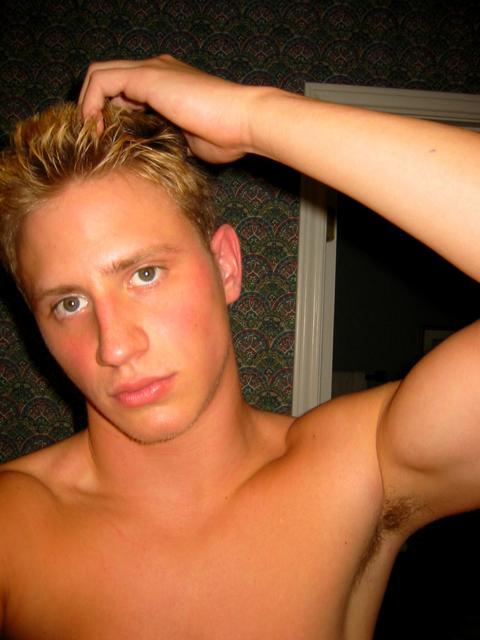 shadowsofsilver:  //shameless plug// more shirtless guys 