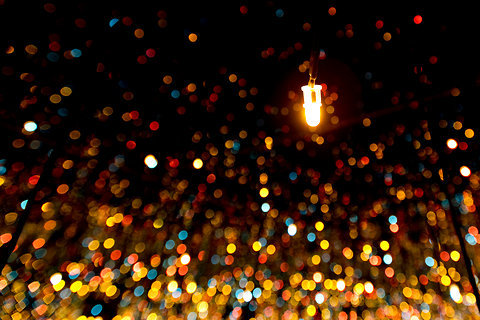 lapetitemangue:  Yayoi Kusama’s “Fireflies on the Water” light installation at the Whitney Museum, 2012. Photos taken by Gabrielle Plucknette and are owned by the New York Times. 