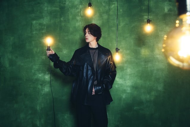 itsza:madeineden:He’s unrealA Silent Light, Lee Dong-wook, december 2022Bonus:@winteams u seeing this???