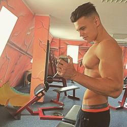lumbrjax:  Instagram user @johnny_steinbach http://ift.tt/1TqwpsF