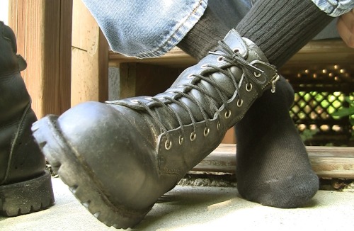 n2ftgear:  My Trusty pair of side zip Red Wing motorcycle boots and damp black socks.