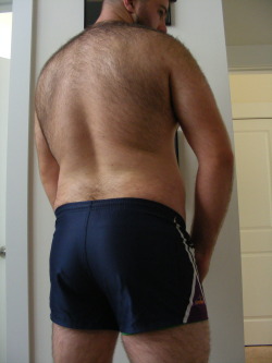 arfabear:  okay, and because you all have been good, and I got to 600+ followers, here is a better booty shot!I know I was asked for nudes and/or a speedo shot but unfortunately nudes are never gonna happen on this blog or any other social media and I