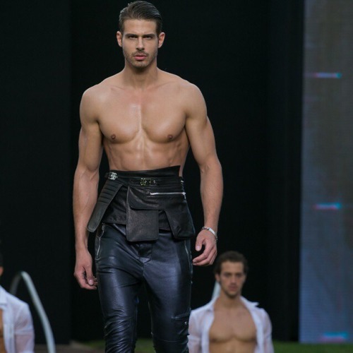 Sex efdol:  Dirk Bikkembergs ss16 menswear pictures