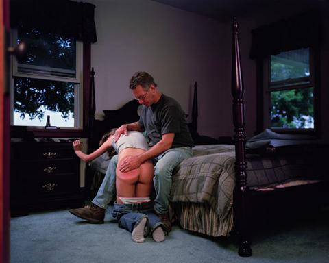 overdadsknee:Yes, I’ve seen this before. It’s actually meant to be an art shot, not porn