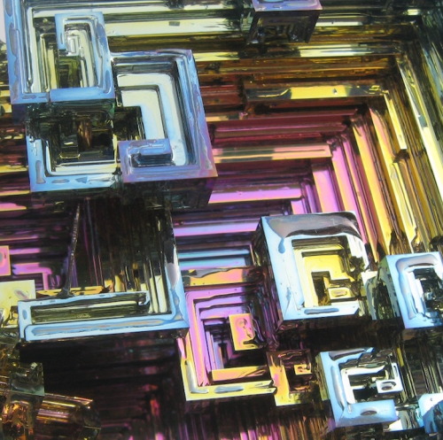 Sex mymodernmet:  Dazzling Bismuth Crystals Look pictures