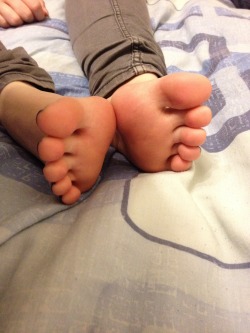 ellessexyfeet:  Omg😍