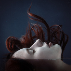 lucy-likes-to-dream:  drowning by ElectricSorceress