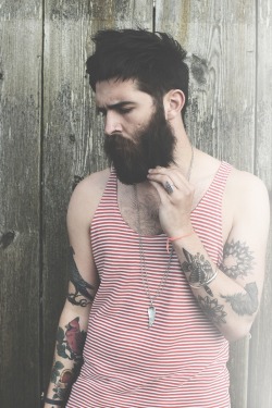 its-better-with-a-beard:  this fucking guy…