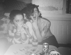 tropicaloceans:  Matty Healy &amp; Sky Ferreira 