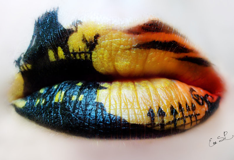 bookofoctober:  Halloween lip art by Chuchy5 