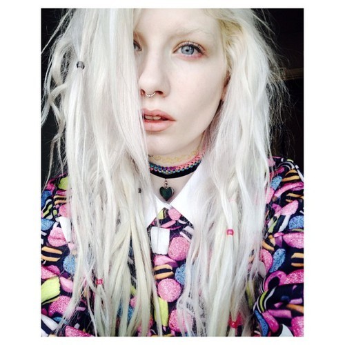 vcxxz:  Girl. na We Heart It - http://weheartit.com/entry/146513441