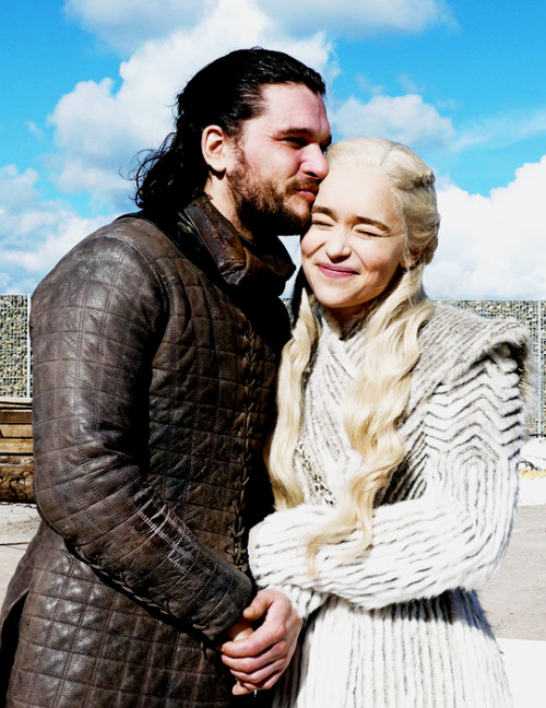 lordsnow:Emilia Clarke and Kit Harington for Omaze.