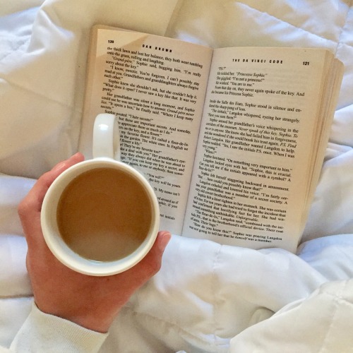 cafeleafs: a calm Sunday morning  ig: cafeblossoms