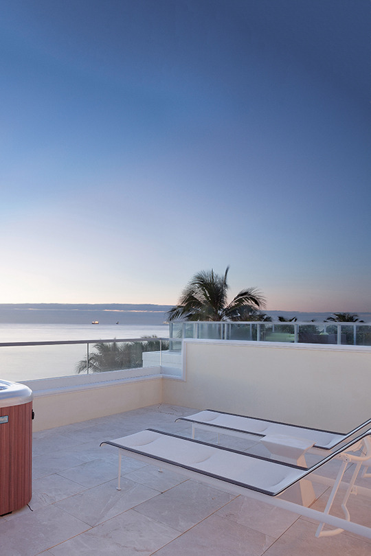 azearr:  Oceanfront | Source | Azearr
