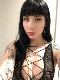 gothcharlotte:  