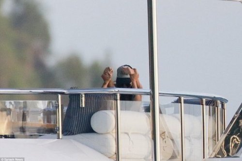 littleblackdress93: Harry and Kendall on a yacht yesterday in St. Bart’s