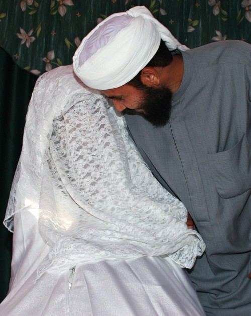 unconventional-patriarch:aminamuslimah:zahirahazizmuslimah:I am nothing but a wannabe sissy-bride, r
