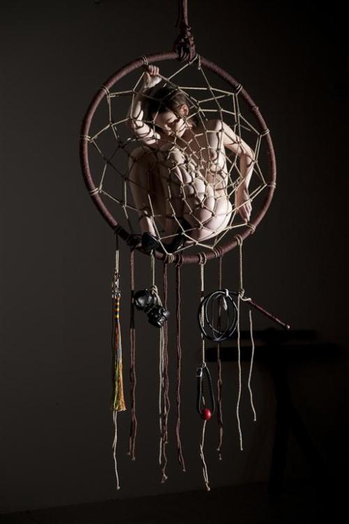 caliguluv:  Dream Capture [ropework] Lew Rubens [photography] Peter Claver 