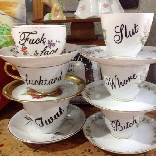 aph-potter:Okay but imagine aph England drinking out of these. #it&rsquo;s his whole set for Allies 