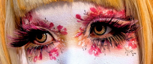 ghostlygems:Minori’s Stunning Eye Makeup(x) (x)~Source: Tokyo Fashion