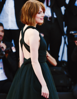 emstonesdaily:  Emma Stone attends the Opening