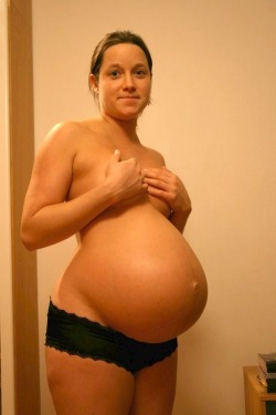 hot-pregnant:     Full Gallery - CLICK HERE