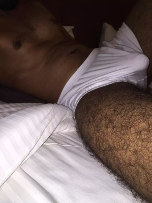 khald9:  hot-arab-boys:  Horny saudi man. adult photos