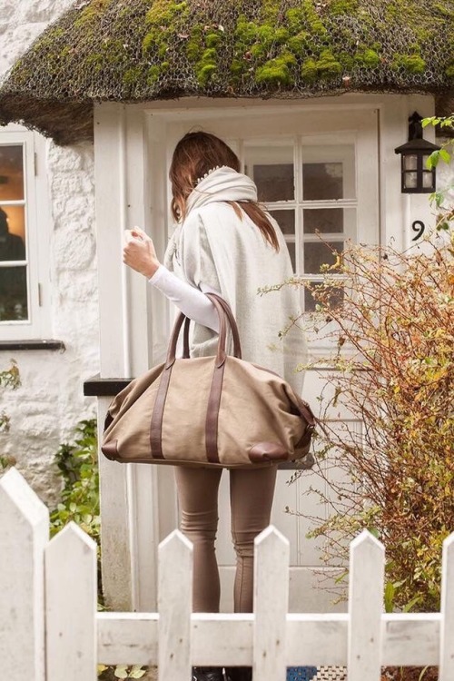 oldfarmhouse: Off for the Weekend-