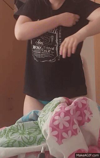 hemakesmesmilehuge:  justlurkingabouthere:  because boobs @hemakesmesmilehuge  Boobs!!