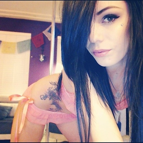 lovingselfshots:  Hot Girl SelfShots 