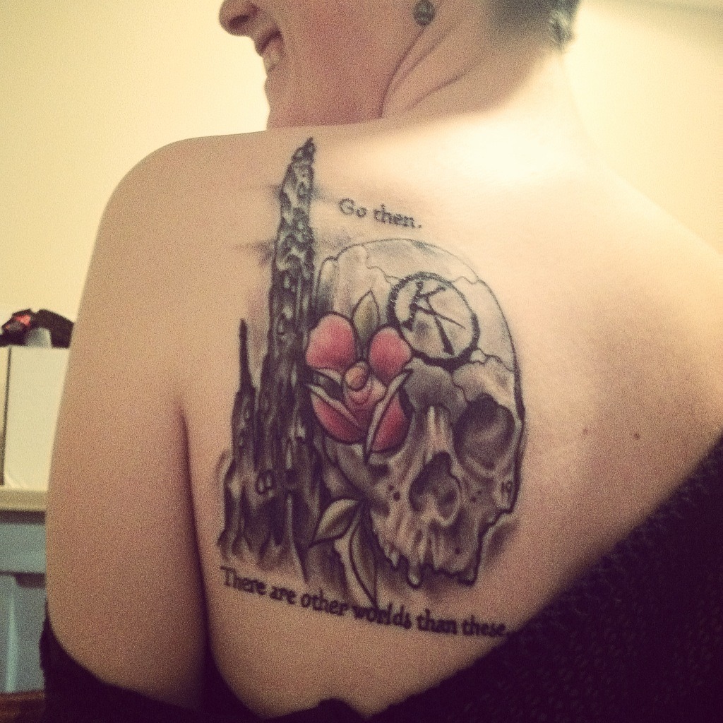 The Dark Tower Rose and Key  Dark tower tattoo The dark tower Body art  tattoos