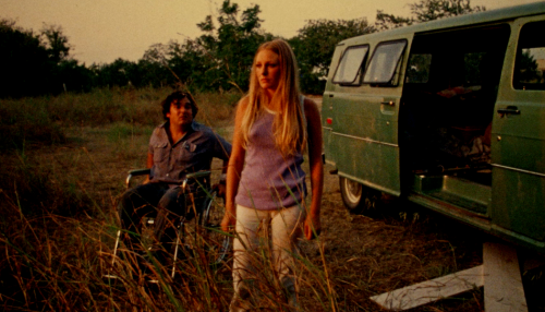 goryhorroor:day ten   →  horror movie directed by favorite director  → tobe hooper“my family’s always been in meat.” - the texas chain saw massacre (1974)